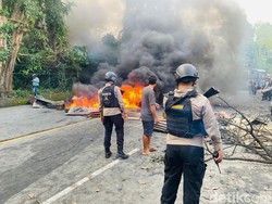 Warga 2 Desa di Ambon Bentrok gegara Tawuran Siswa, Rumah Dibakar