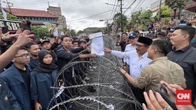 Audiensi Massa Nakama Bergerak dan DPRD Jatim Berjalan Alot