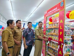 Produk UMKM Lamongan Resmi Masuk Toko Modern, Begini Harapan Bupati