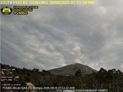 Gunung Dempo Kembali Erupsi-Tinggi Abu 1.300 Meter