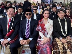 7 Potret Gusti Bhre Hadiri Upacara HUT RI ke-80 di Istana Usai Dicopot dari Komisaris KAI