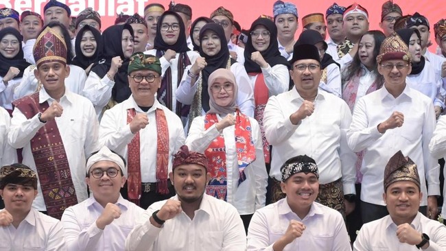 Sebagai bagian BUMN, Jasa Raharja mengemban visi menjadi perusahaan yang memberikan perlindungan dasar terhadap risiko kecelakaan lalu lintas dan angkutan umum.