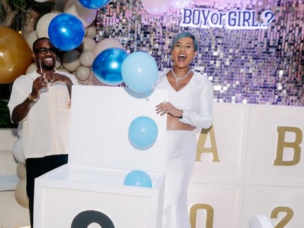 Kimmy Jayanti dan Suami Gelar Gender Reveal Jelang Persalinan Anak Ketiga, Intip Potretnya