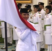 Kisah Perjuangan 3 Paskibraka Nasional yang Viral, Ada Cerita Haru Anak Penjual Jagung Bakar!