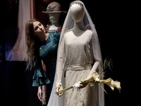  Kostum-kostum Glamor 'Downton Abbey' Dilelang