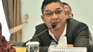 img-title Terpopuler: Pasha Ungkap Alasan Anggota DPR Joget Vs Penampilan Azizah Salsa usai Resmi Menjanda