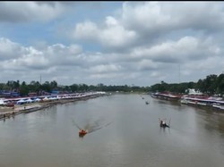 Melihat dari Udara Jernihnya Sungai Kuantan Jelang Pacu Jalur