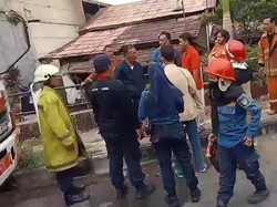 Petugas Damkar Cirebon Tersulut Emosi Usai Disebut Warga Makan Gaji Buta