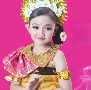 Richelle Cherish Angkat Budaya-Keindahan Indonesia Lewat Lagu