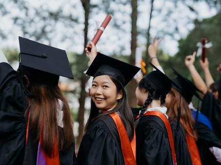 Sekolah Beri Hadiah Rp2,2 M untuk Murid yang Diterima di Kampus Top, Tuai Kecaman
