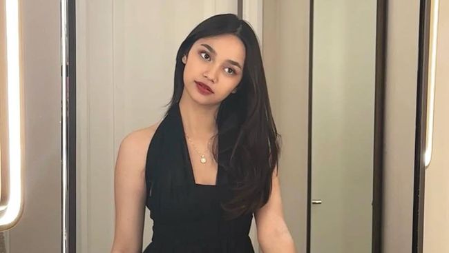 Buah Jatuh Tak Jauh dari Pohon, Ini 7 Potret Sydney Anak Cut Tari Debut Jadi Artis