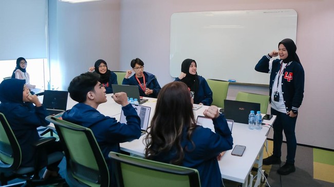 Program ini menjadi wujud komitmen Telkom dalam membentuk talent pipeline melalui pengalaman magang berbasis project & sistem pengelolaan talenta berkelanjutan.