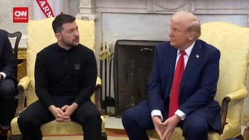 VIDEO: Momen Trump dan Reporter Gedung Putih Puji Outfit Zelensky