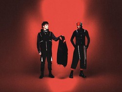 Lirik Lagu Drum Show - Twenty One Pilots