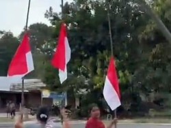 Kecewa Kadesnya Dipenjara, Warga Tempayung Kibarkan Bendera Setengah Tiang