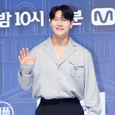 Akan Menikah, Calon Istri Kim Jong Kook Diduga CEO Perusahaan Kosmetik