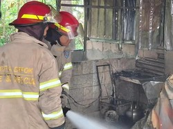 Lapak Makan hingga Bengkel di Jalan Raya Bogor Depok Kebakaran