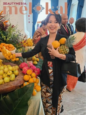 Get The Look: Powerful dengan Kebaya Hitam dan Jarik Batik Ala Gustika Jusuf-Hatta
