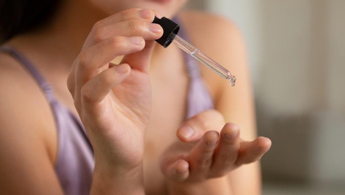 5 Rekomendasi Serum Anti Aging dari Brand Lokal untuk Tampil Awet Muda di Usia 40-an
