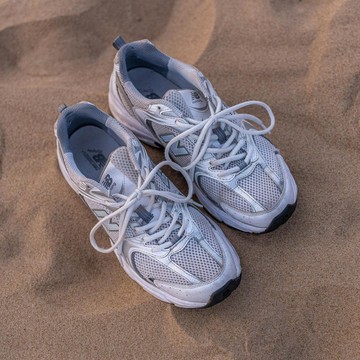 4 Kebiasaan yang Bikin Sepatu Cepat Rusak, Sering Kamu Lakukan?