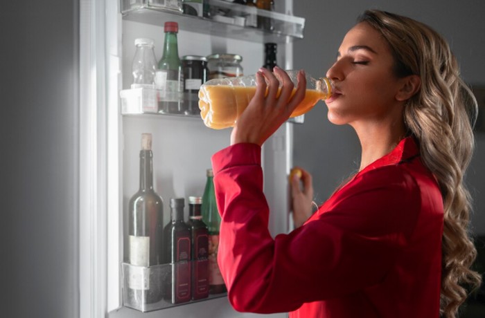 Makanan yang boleh disimpan di pintu kulkas/Foto: freepik.com/freepik