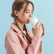 4 Manfaat Rutin Konsumsi Segelas Susu Sebelum Tidur