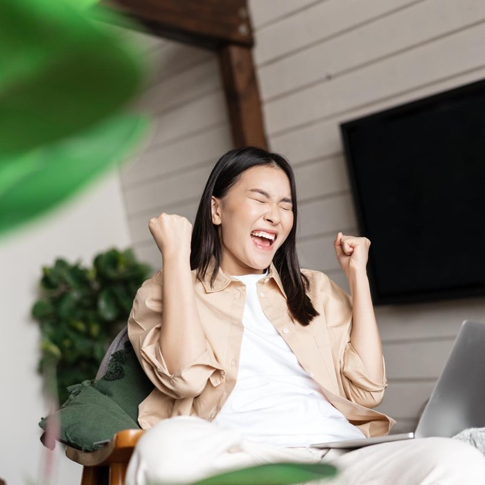 Orang yang benar-benar sukses tidak akan mengumumkan apa yang hendak mereka lakukan. Sebaliknya, mereka akan mengungkapkannya setelah hal tersebut benar-benar selesai.