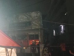 Kantor Pos di Kelapa Gading Kebakaran, 5 Unit Damkar Meluncur