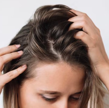 Awas 'Bad Hair Day'! Jangan Lakukan Kebiasaan Ini Kalau Nggak Mau Rambut Cepat Lepek