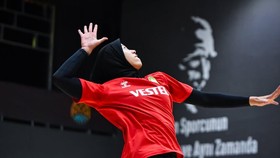 Latihan Perdana di Manisa BBSK, Megawati Pamer Jump Serve