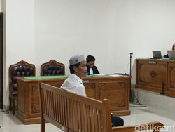 Syahruna Pembuat Uang Palsu Rp 640 Juta di UIN Makassar Dituntut 6 Tahun Bui