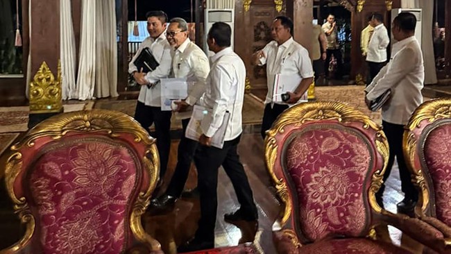 Presiden Prabowo Subianto hari ini kembali menggelar retret untuk seluruh jajaran Kabinet Merah Putih di Padepokan Garuda Yaksa, Bukit Hambalang, Bogor.