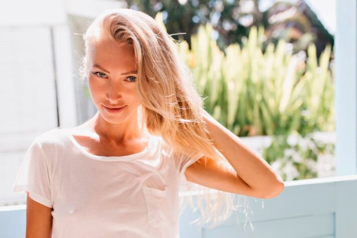 Rambut pirang. Hanya 2-3% populasi yang memiliki rambut pirang alami./Foto: freepik.com/lookstudio