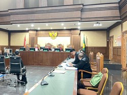 Eks Panitera PN Jakut Didakwa Terima Rp 2,4 M Terkait Vonis Lepas Migor