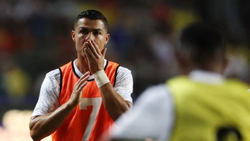 Liputan Olahraga CNN Sport : Perlakuan Fans Hong Kong ke Ronaldo dan Messi Beda Banget