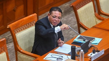 DPR Setujui Inosentius Samsul Jadi Hakim MK Gantikan Arief Hidayat