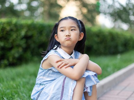 9 Penyebab Anak Temperamen, Jenis, Pola Asuh yang Tepat & Cara Mengatasinya