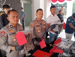 Penampakan Celurit Kasus Tawuran Maut 2 Kampung di Jasinga Bogor