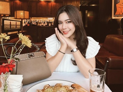 Potret Fay Nabila, Mantan Dancer Cilik yang Kini Tengah Jalani LDR dengan Suami