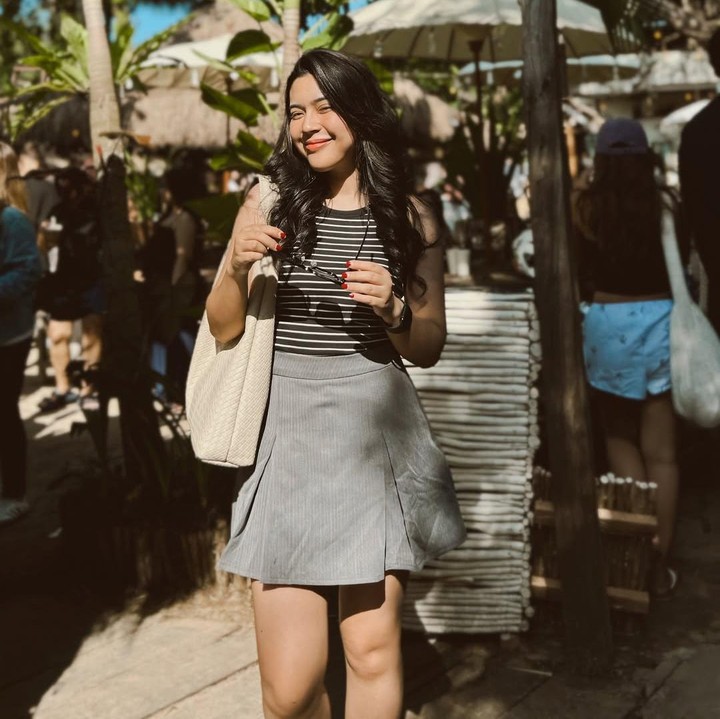<p>Hal tersebut terjadi setelah Fay mengunggah foto terbaru di akun Instagram pribadinya. &ldquo;Melalui puncak dan terendah, <em>rollercoaster</em> kehidupan 2 tahun yang kuat. Kami menemukan cara kami sendiri, bahagia dalam perjalanan kami sendiri. Kebahagiaan kami, terpisah,&rdquo; tulis Fay, dikutip dari laman Instagram <em>@faynabilalxndr,</em> Kamis (21/8/2025).&nbsp;(Foto: Instagram@faynabilalxndr)</p>
