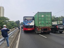 Tol Waru Arah Perak Sempat Tersendat, Ternyata Ini Pemicunya