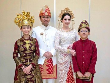 img-title Menang Kostum Terbaik di HUT RI, Arumi Bachsin Dapat Hadiah...