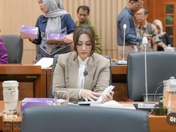 Permintaan Maaf Nafa Urbach Usai Ramai Komentar Tunjangan Rumah DPR