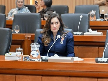 Nafa Urbach Dinonaktifkan dari Anggota DPR RI
