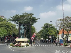 Kapolri Resmikan Patung M. Jasin Saat Hari Juang Polri 2025 di Surabaya
