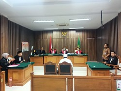 Cabuli Santri, Ustaz di Tasikmalaya Divonis 15 Tahun Penjara