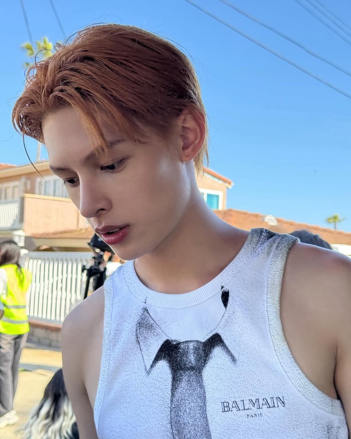 Selain memiliki bakat bermusik dan menari, James juga merupakan pemegang sabuk hitam taekwondo, lho! Artis Korea dengan tipe kepribadian INTP ini pun jago bermain hoki es dengan pengalaman selama 10 tahun di tingkat semi-pro./ Foto: instagram.com/cortis