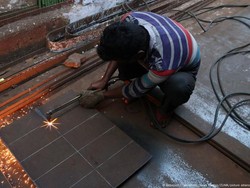 Terhimpit Tarif AS, Pabrik Baja India Mulai Kewalahan