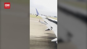 VIDEO: Detik-detik Pesawat Delta Airlines Mendarat dengan Sayap Rusak
