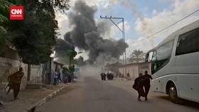 VIDEO: Kepanikan Warga Gaza saat Israel Serang Kamp Deir al-Balah